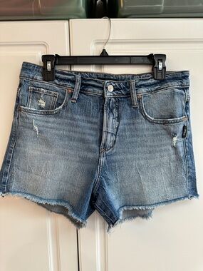 29 x 3.5 Silver Distressed Denim Shorts - Blue